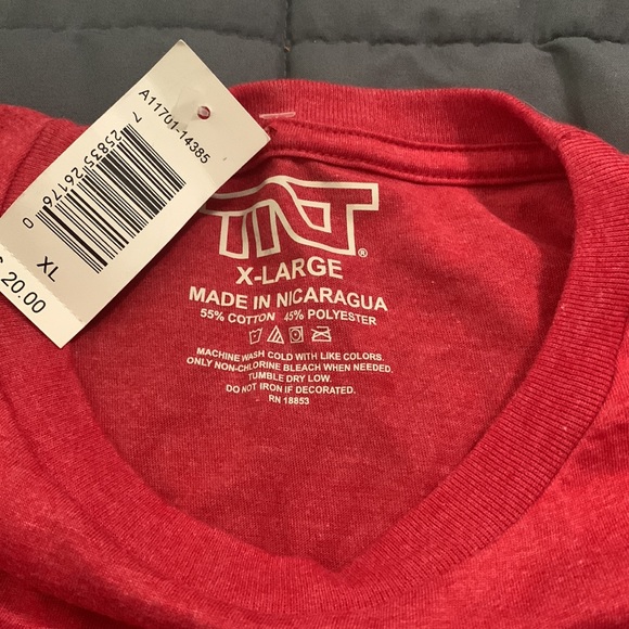 Mens T-shirt new with tags - Picture 3 of 3